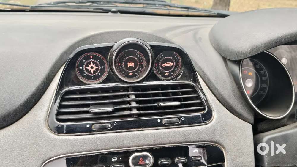 Fiat Avventura 2017 Diesel 88621 Km Driven Well Maintained 80% Tyre