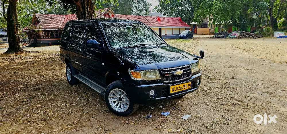 Chevrolet Tavera 2012 Diesel 200000 Km Driven