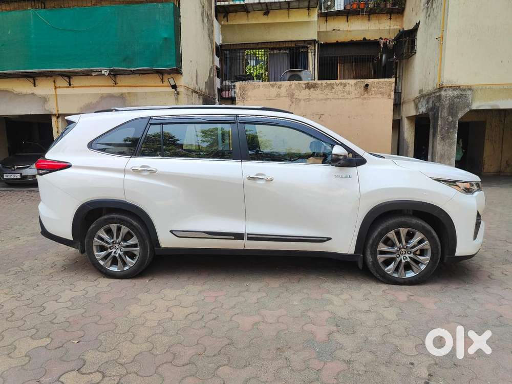 Toyota Innova Hycross 2.0 Zx (o) Hybrid 7 Str, 2024, Cng & Hybrids
