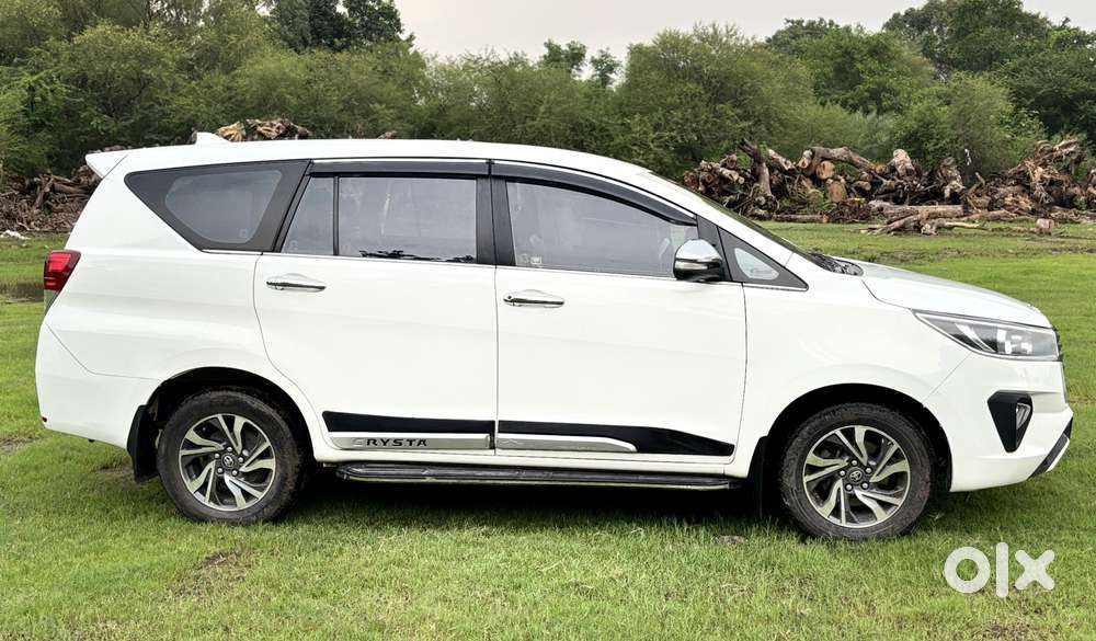 Toyota Innova Crysta 2.4 G Mt 7 Str, 2021, Diesel