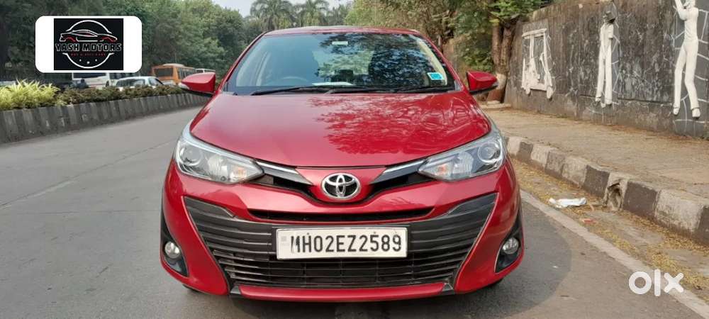Toyota Yaris V Cvt, 2018, Petrol