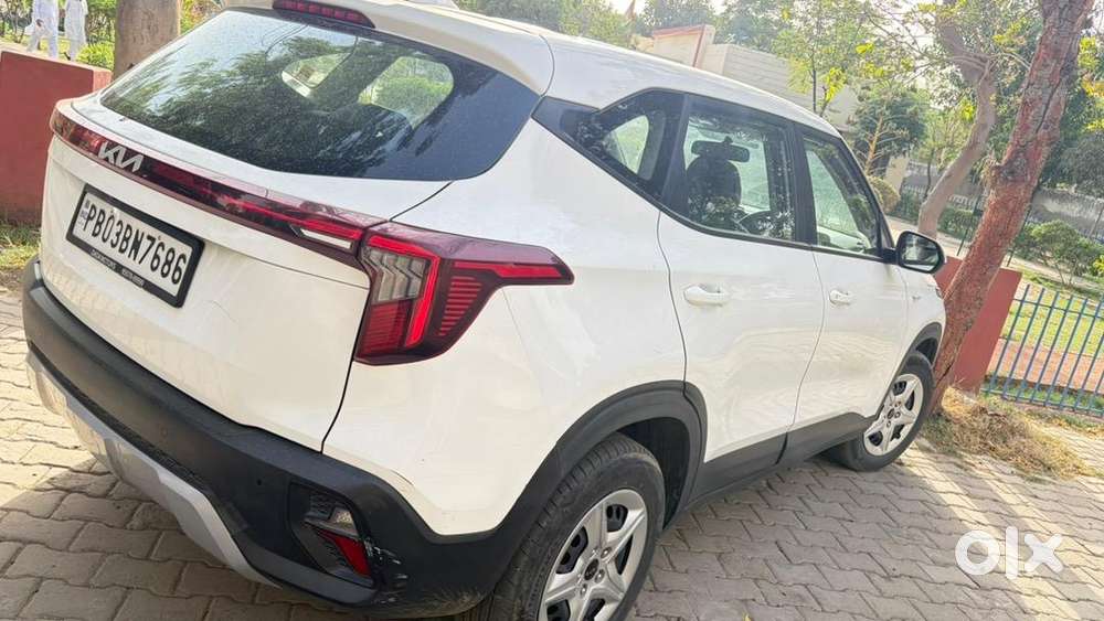 Kia Petrol Manual Car 2024