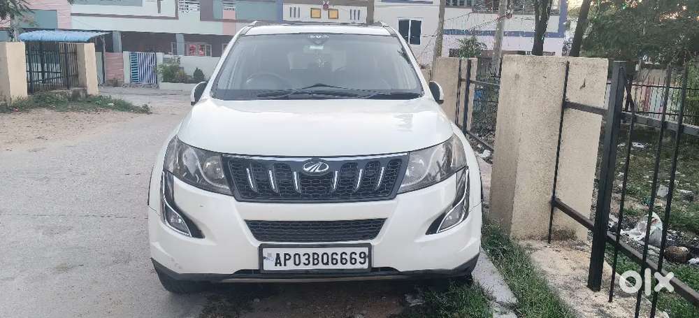 Mahindra Xuv500 2015 Diesel 180000 Km Driven