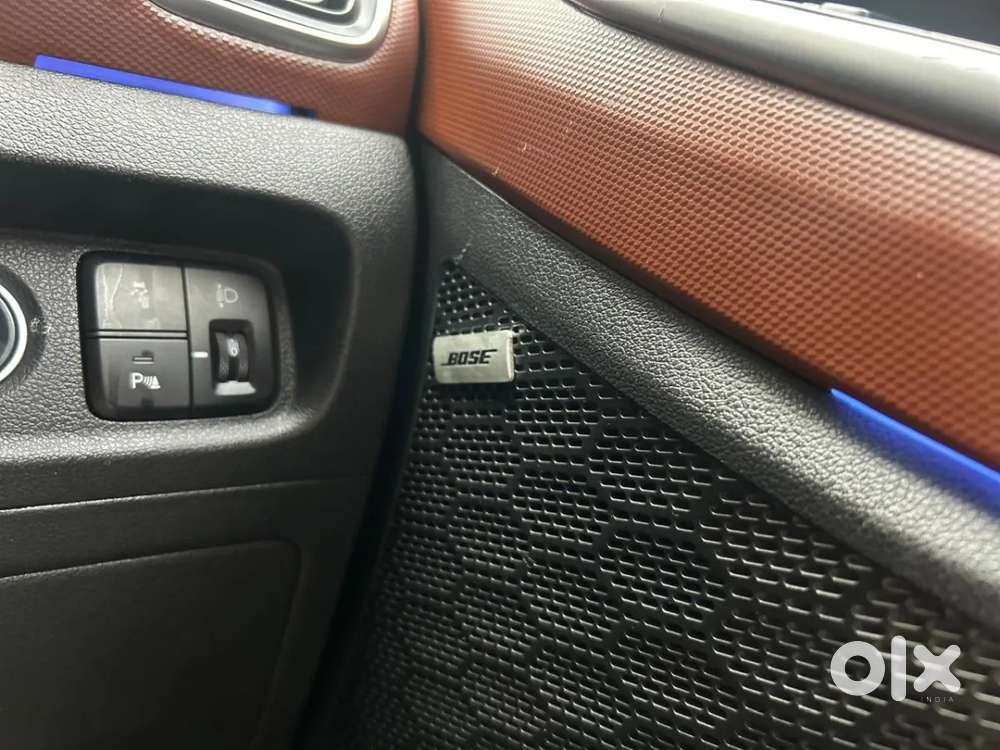 Hyundai Alcazar 2.0 Signature (o) Petrol At 6 Str, 2022, Petrol