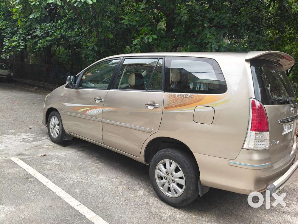 Toyota Innova 2.0 Vx 8 Str, 2010, Diesel