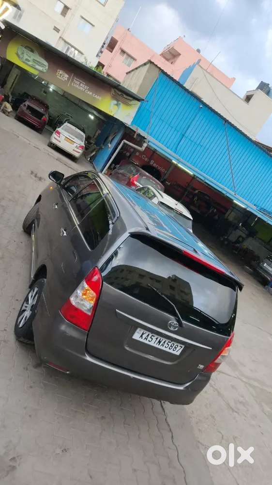 Toyota Innova Diesel 2013 Variant