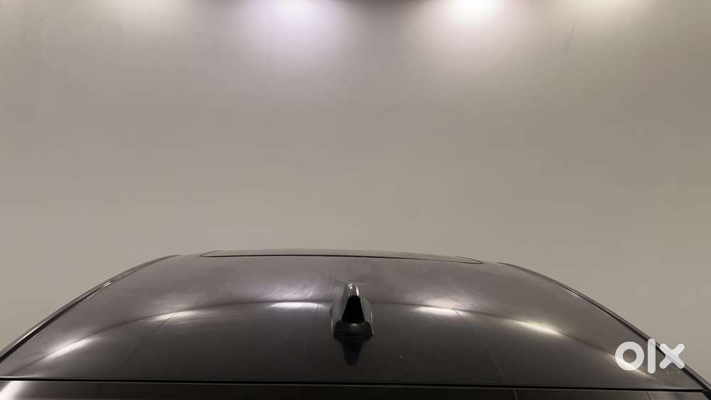 Skoda Slavia Style 1.0l Tsi At, 2022, Petrol