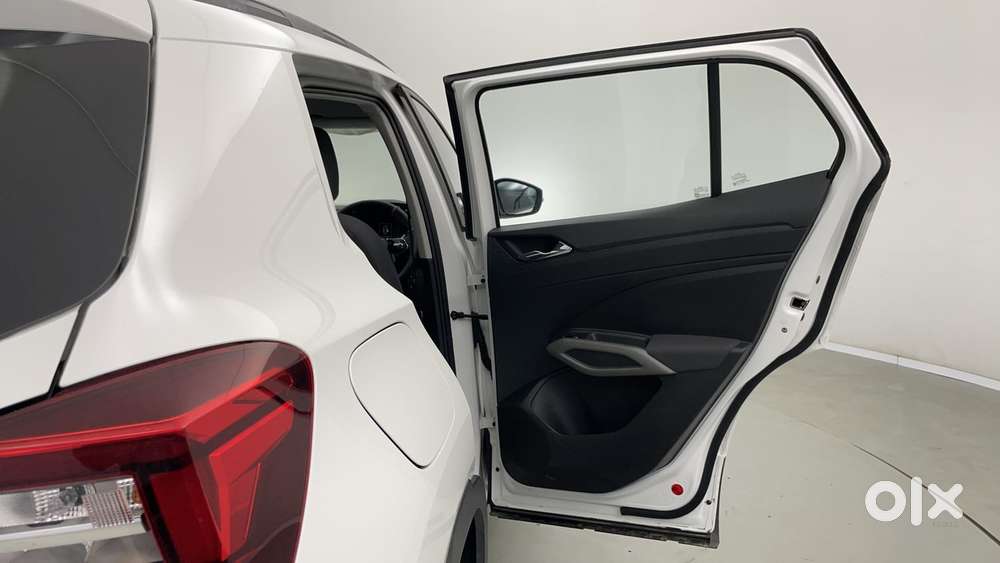 Skoda Kylaq Signature At, 2025, Petrol