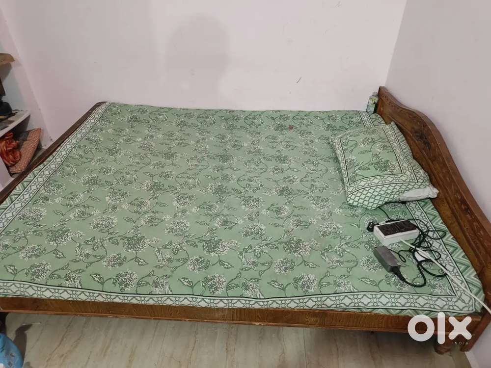 King size bed