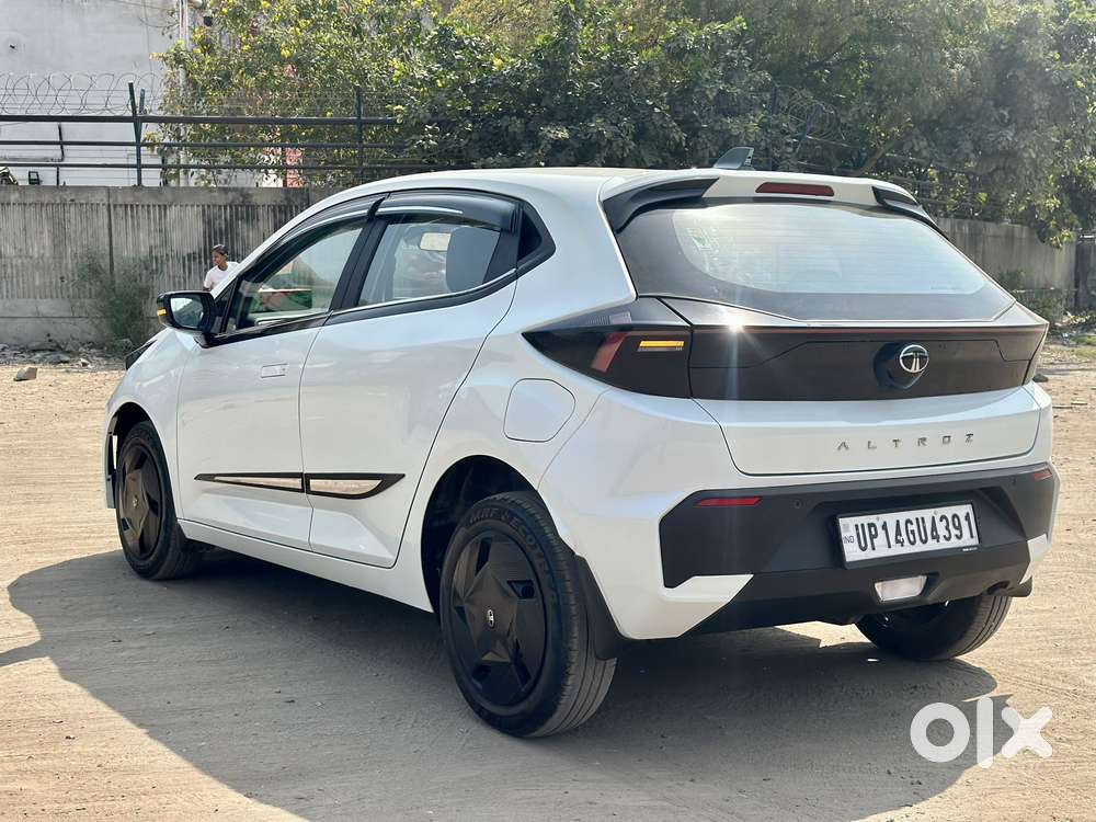 Tata Altroz 1.2 Xza Plus, 2025, Petrol