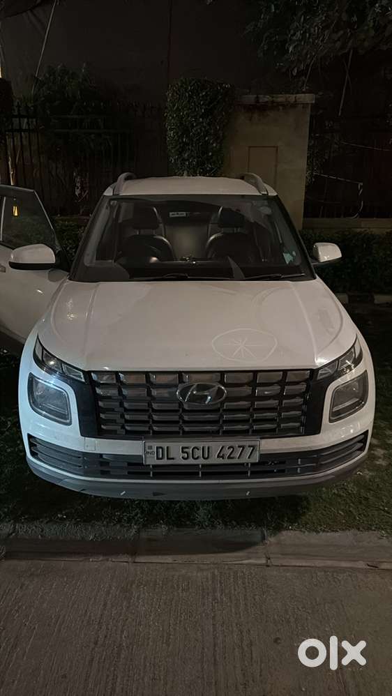Hyundai Venue Petrol 2022