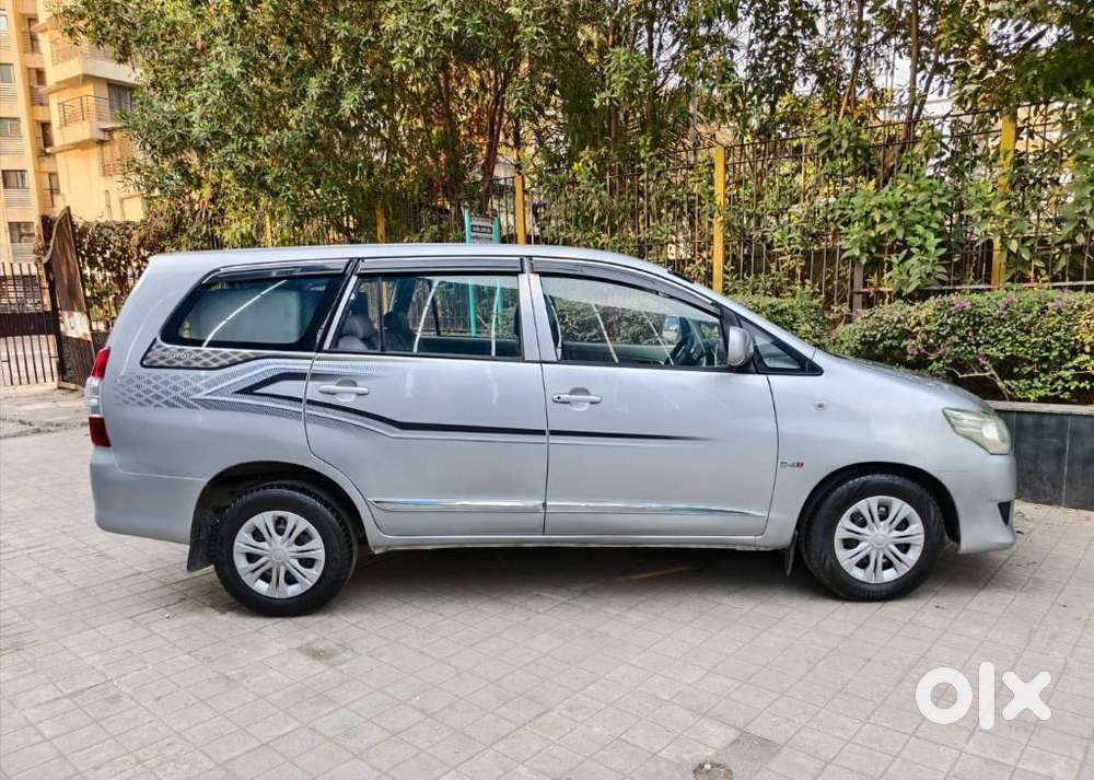 Toyota Innova 2.5 Vx 8 Seater Bs Iv, 2012, Diesel