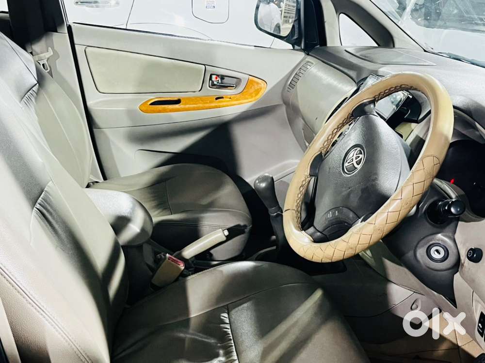 Toyota Innova 2011 Diesel Well Maintained