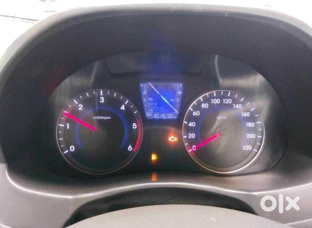 Hyundai Verna Crdi 2012