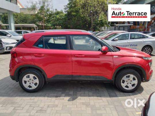 Hyundai Venue 1.2 S Plus, 2019, Petrol