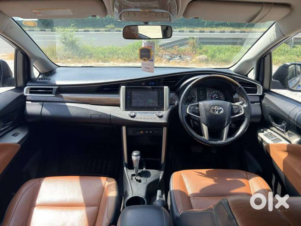 Toyota Innova Crysta 2.8z Automatic, 2016, Diesel