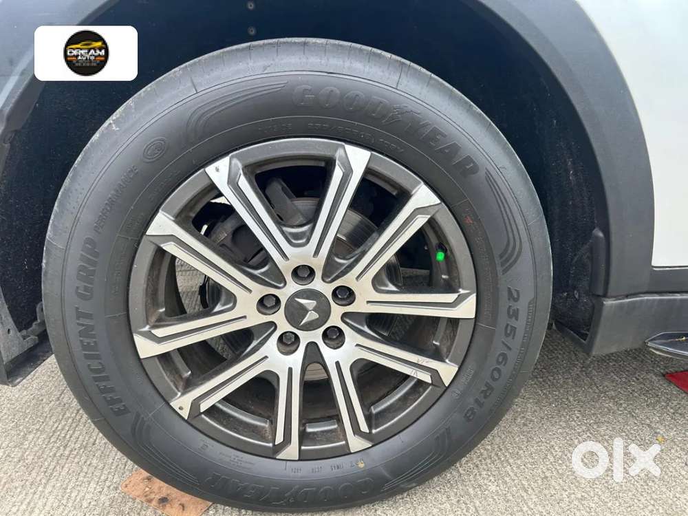 Mahindra Xuv700 2.2 Ax 7 Diesel At Luxury Pack Str Awd, 2022, Diesel