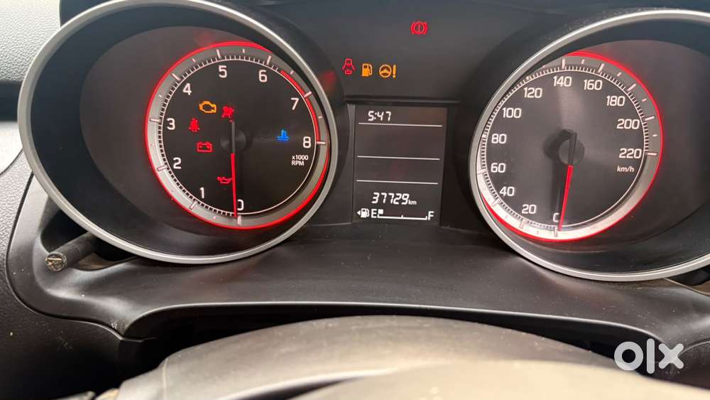 Maruti Suzuki Swift 1.2 Vxi (o), 2023, Petrol