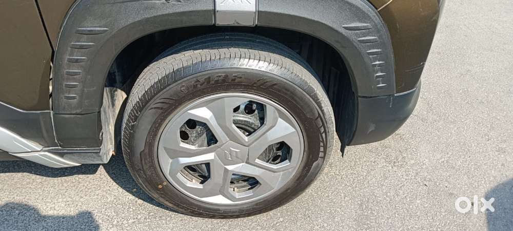 Maruti Suzuki Brezza 1.5 Vxi At Smart Hybrid, 2024, Petrol