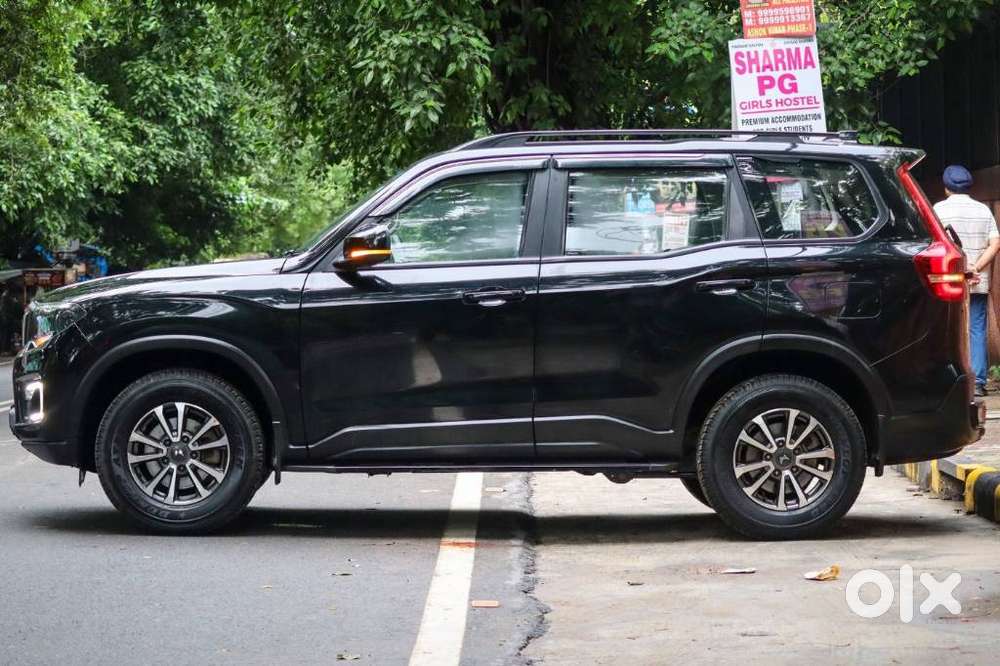 Mahindra Scorpio N Z4 Petrol At 7 Str, 2024, Petrol
