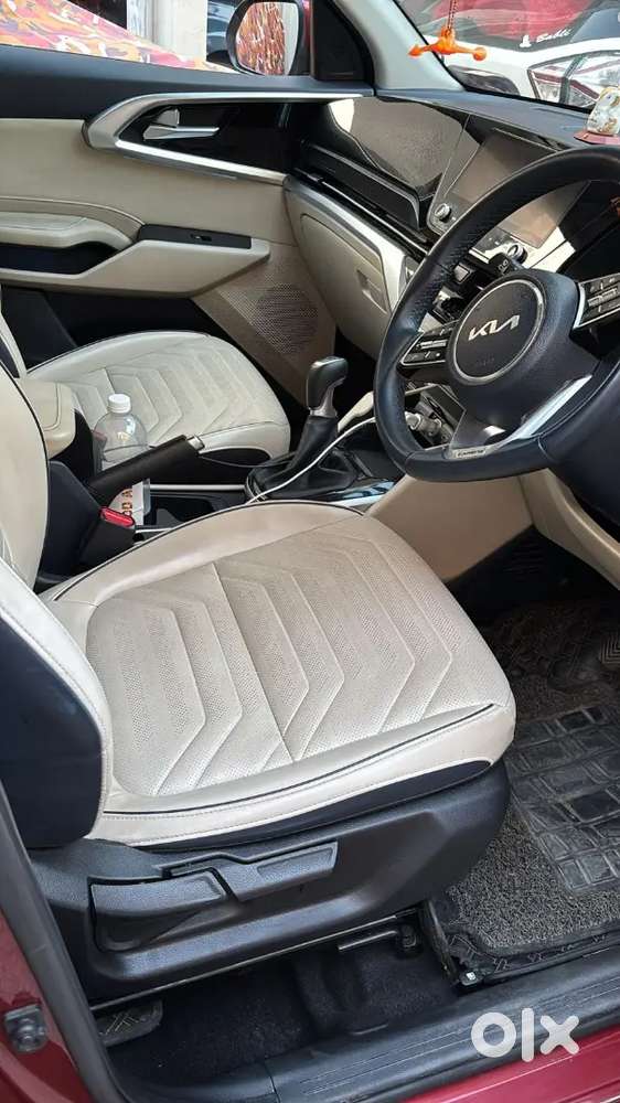 Kia Carens 2022 Petrol 37000 Km Driven