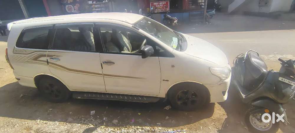 Toyota Innova 2010 Diesel Well Maintained