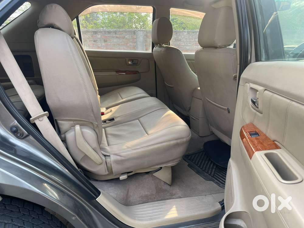 Toyota Fortuner 3.0 4x4 Manual, 2011, Diesel