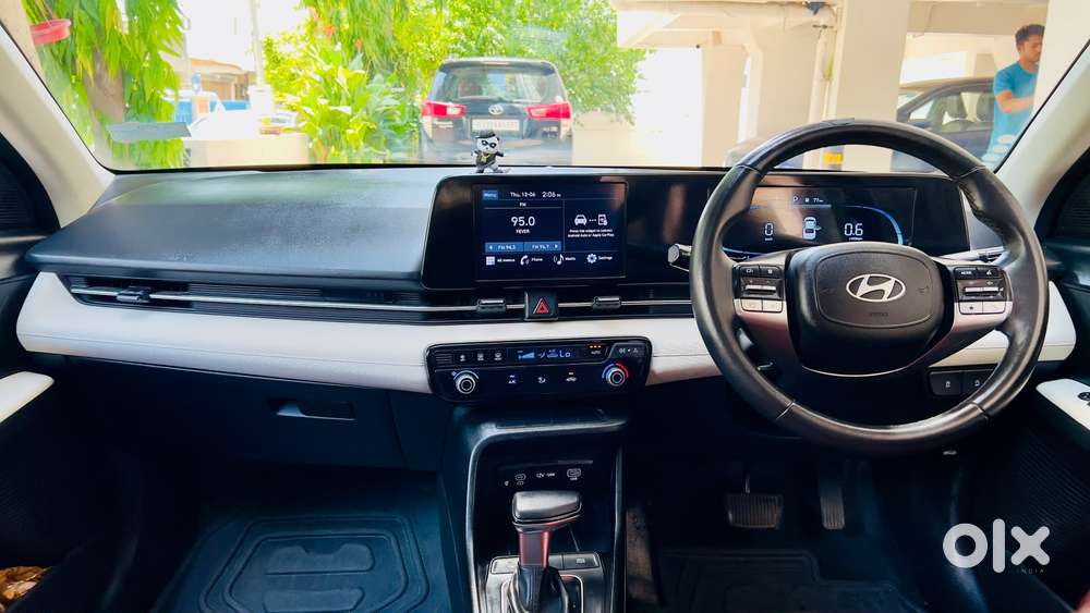 Hyundai Verna 1.5 Sx (o) Vtvt, 2023, Petrol