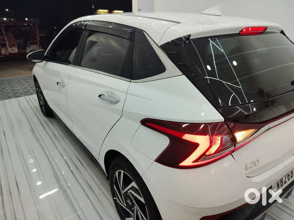 Hyundai I20 Asta (o) 1.2 Mt, 2023, Petrol