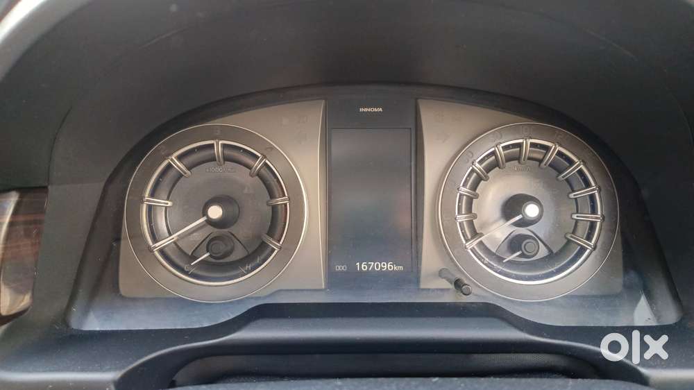 Toyota Innova Crysta 2.4 V, 2017, Diesel