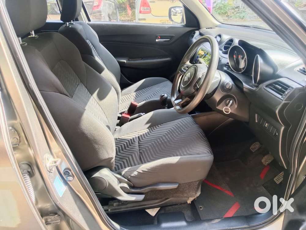 Maruti Suzuki Swift Vxi + Manual, 2022, Petrol