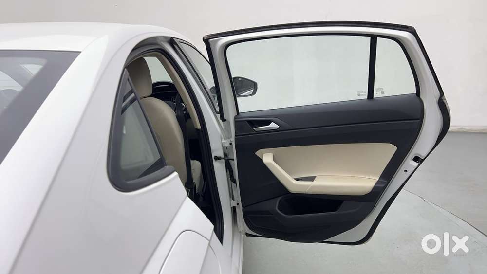 Volkswagen Virtus Highline Plus 1.0 Tsi At, 2022, Petrol