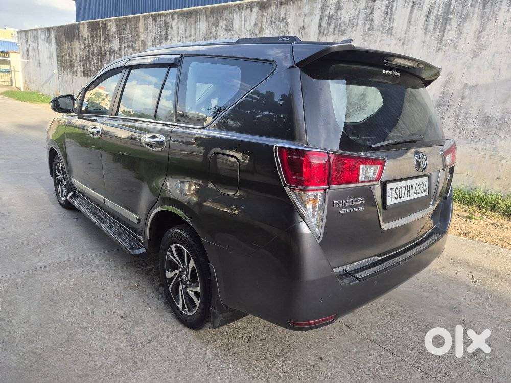 Toyota Innova Crysta 2.4 G Plus Mt 8 Str, 2021, Diesel