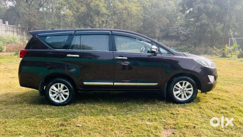 Toyota Innova Crysta 2.4 G Mt, 2017, Diesel
