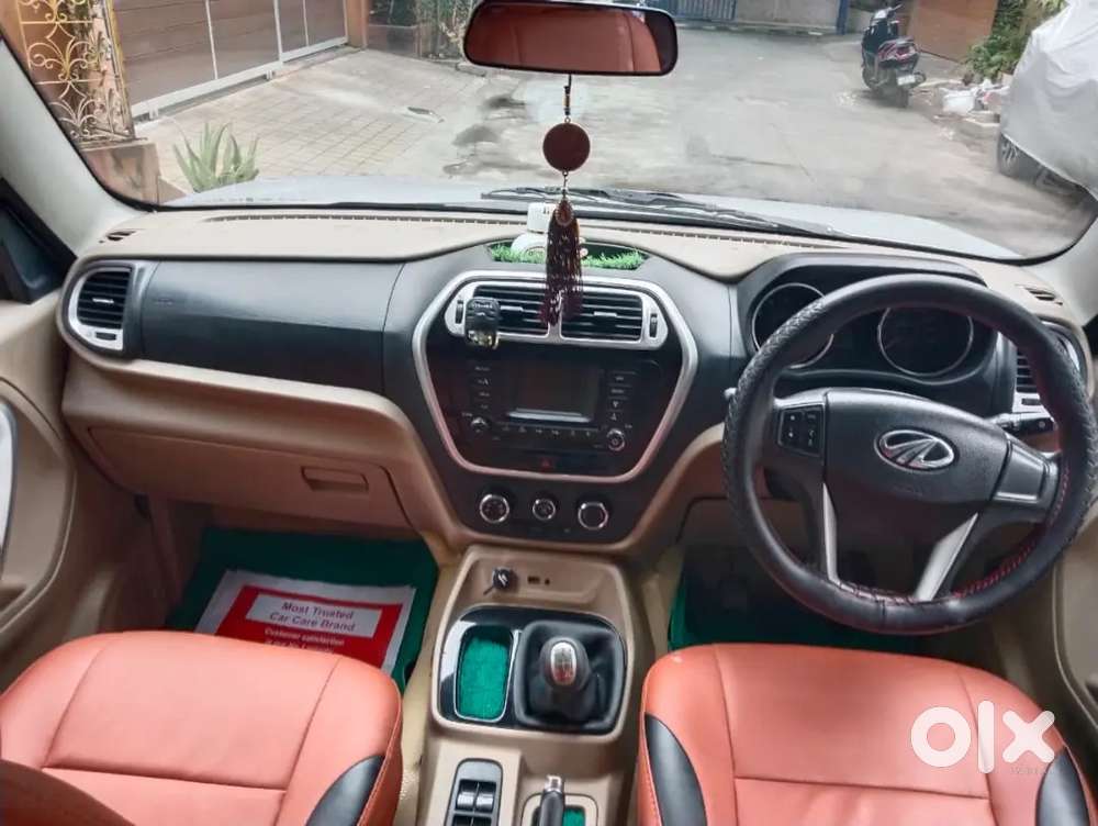 Mahindra Tuv 300 2018