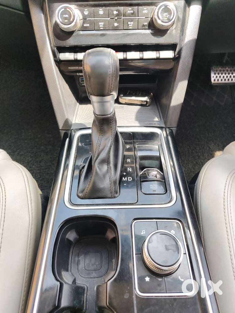 Mahindra Xuv700 2.2 Ax 7 Diesel At Str, 2022, Diesel