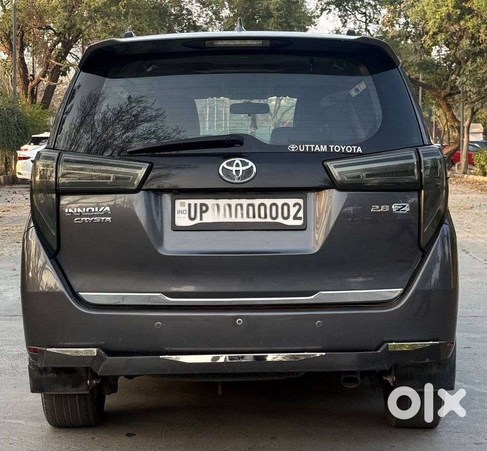 Toyota Innova Crysta 2.8 Zx At 7 Seater, 2016, Diesel