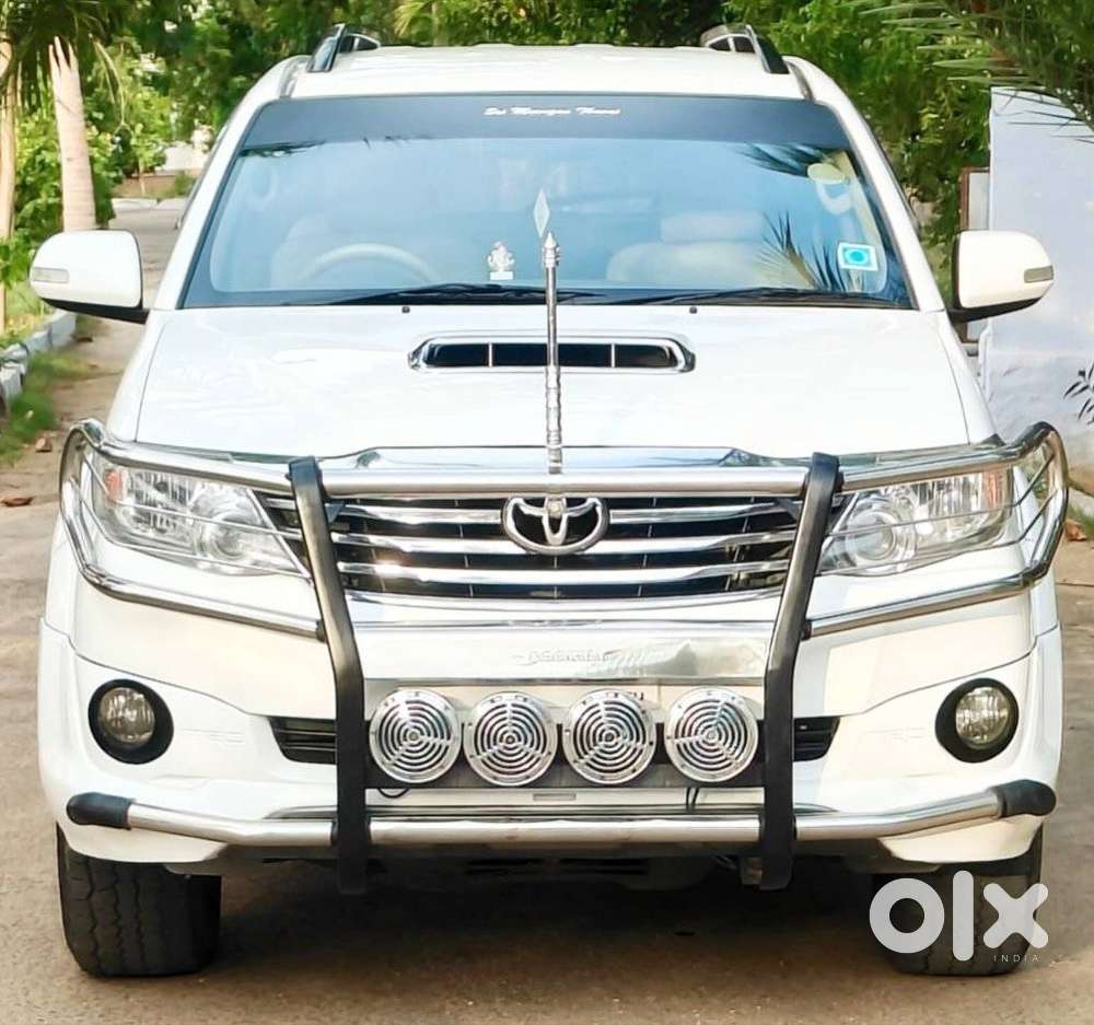 Toyota Fortuner 3.0 4x2 Automatic, 2012, Diesel