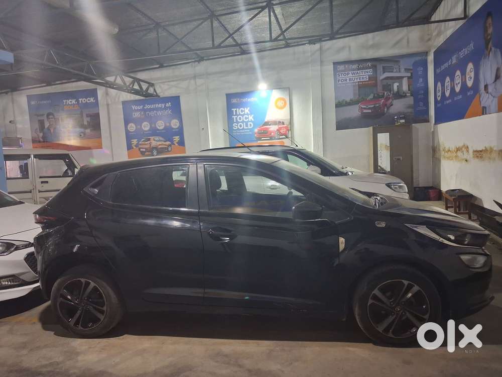 Tata Altroz 1.2 Xz Plus Dark Edition, 2022, Petrol
