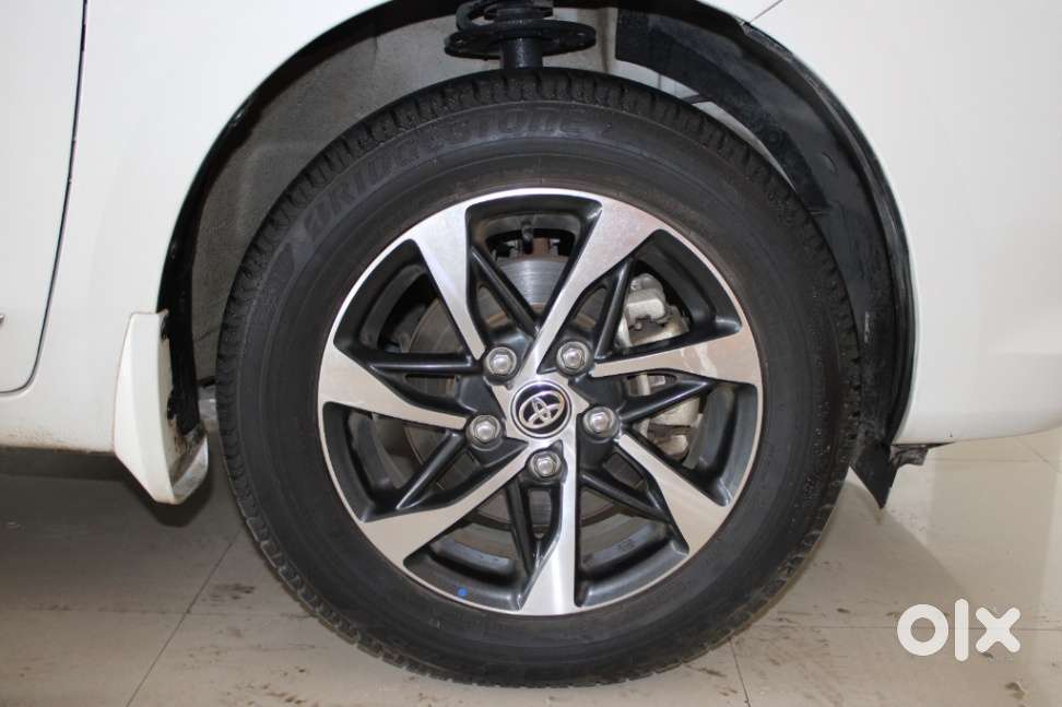 Toyota Rumion V At, 2023, Petrol