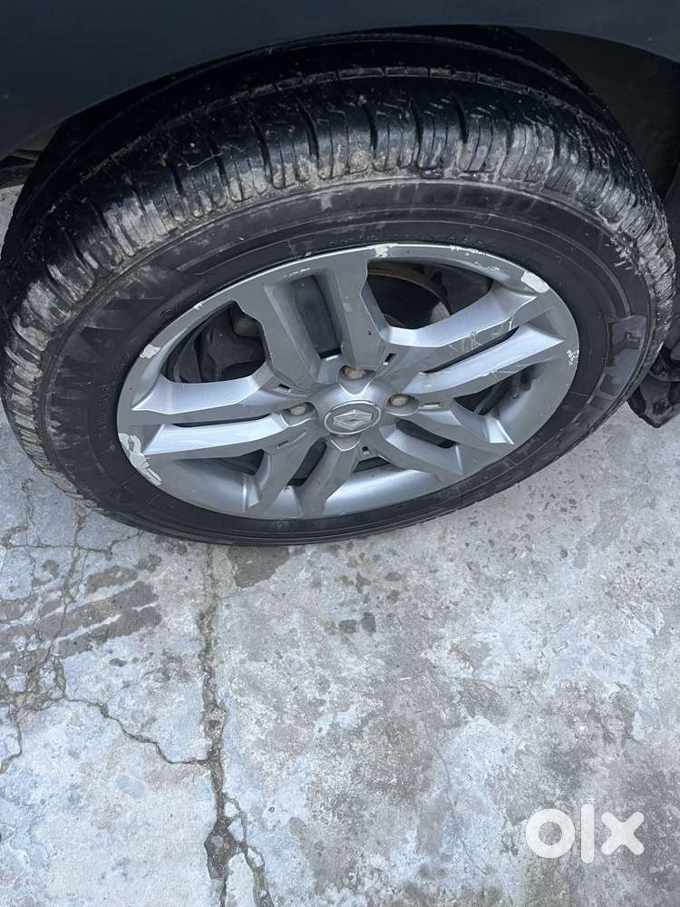 Renault Triber Rxz, 2020, Petrol