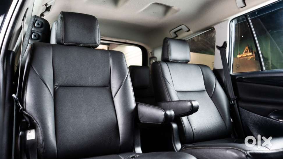 Toyota Innova Crysta 2.4 V 7 Str, 2025, Diesel