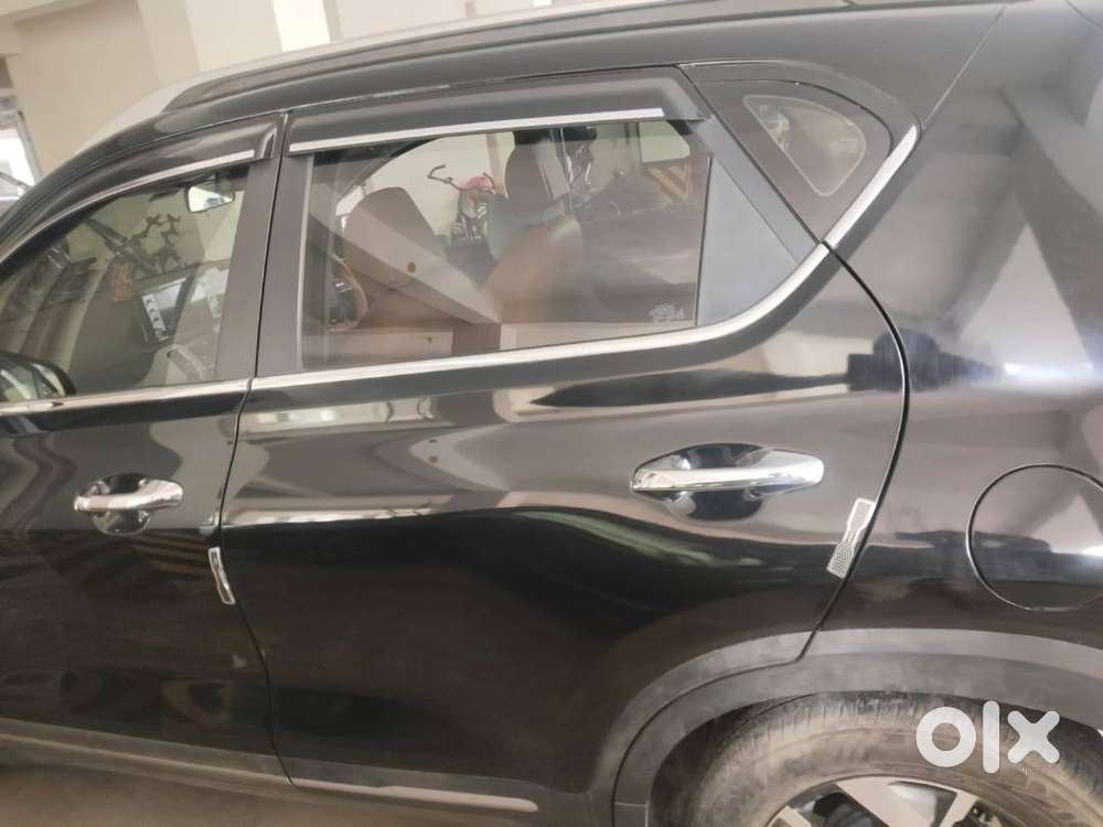 Kia Sonet For Sale – Well Maintained  Black  Single Owner