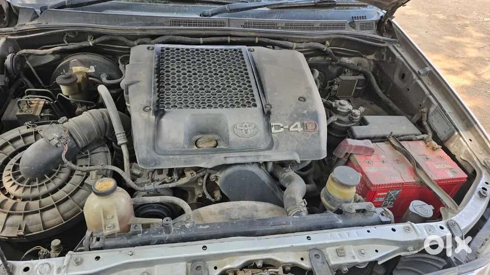 Fortuner 2010 Model Single Owner 177000 Km Driven Slightly Negotiable