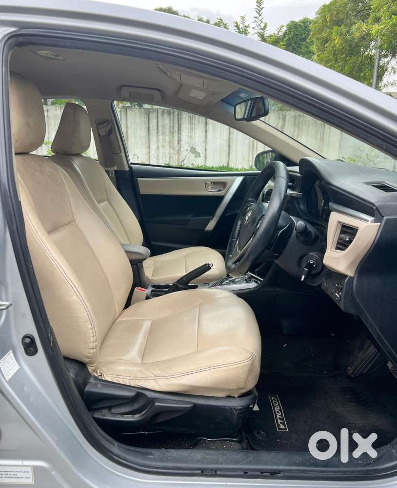 Toyota Corolla Altis G At, 2015, Petrol
