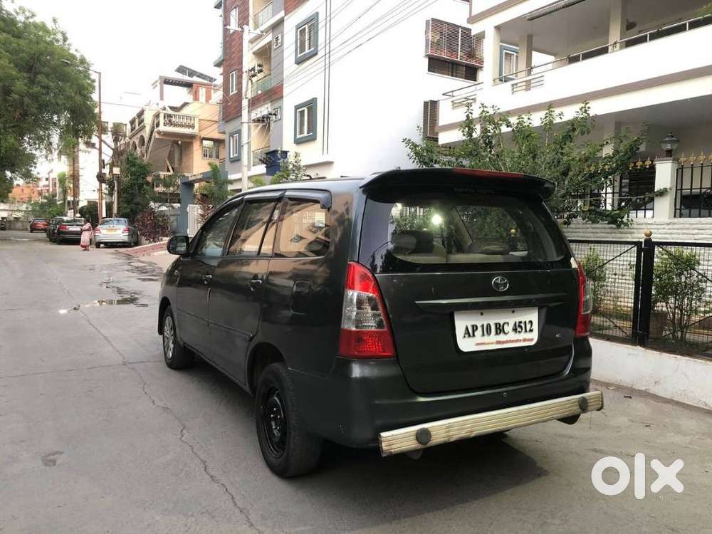 Toyota Innova 2012-2013 2.5 E Diesel Ms 8-seater, 2012, Diesel