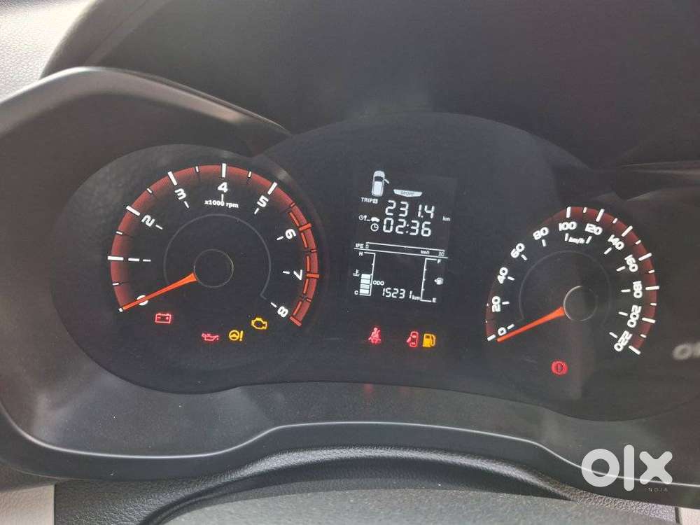 Mahindra Xuv300 W6, 2023, Petrol