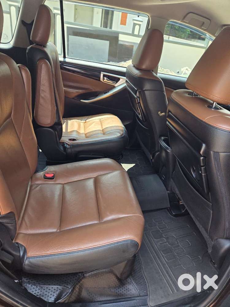 Toyota Innova Crysta 2.4 V 7 Str, 2017, Diesel