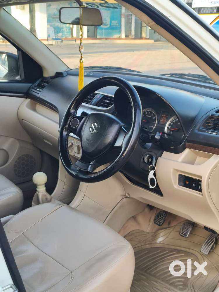 Maruti Suzuki Swift Dzire 1.2 Vxi Bsiv, 2016, Petrol