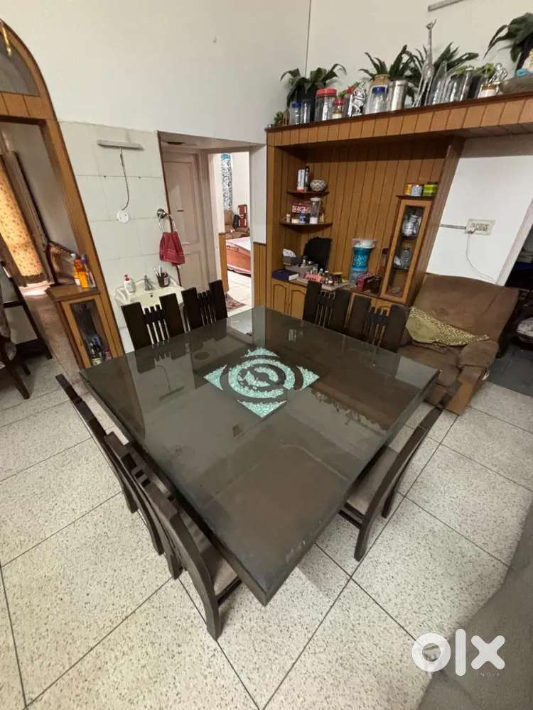 Dinning table